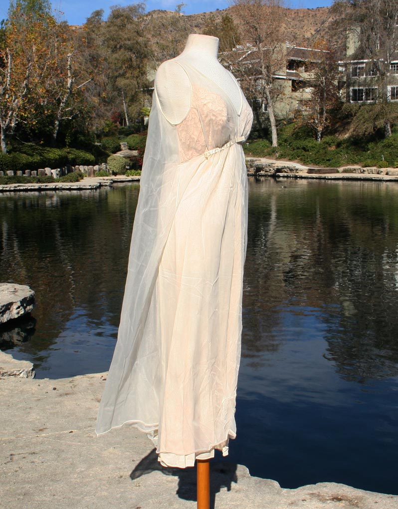 Sheer Lace Lining Back Cape